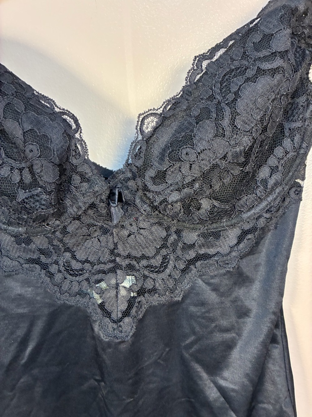 VTG 90s Victoria Secret Satin Lace Shaping Slip - Picture 2 of 11